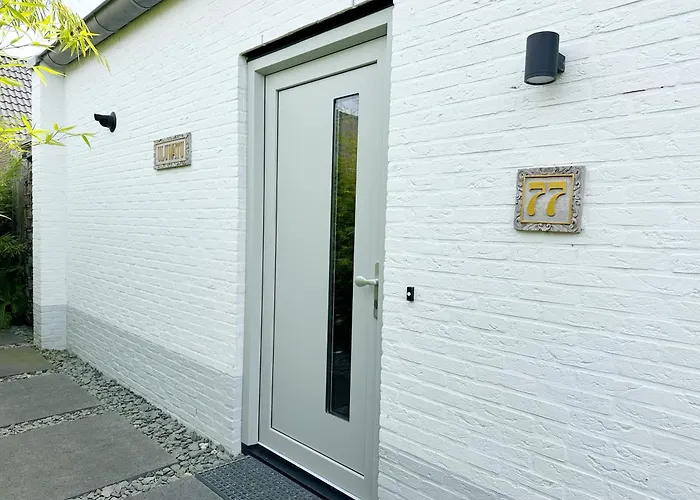 77 Op Recreatiepark De Wielen Дом отдыха