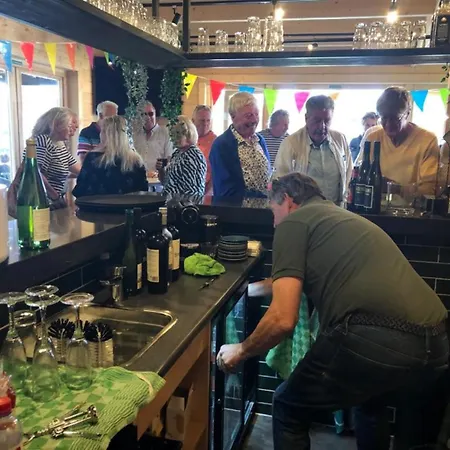 77 Op Recreatiepark De Wielen * Sint Maarten