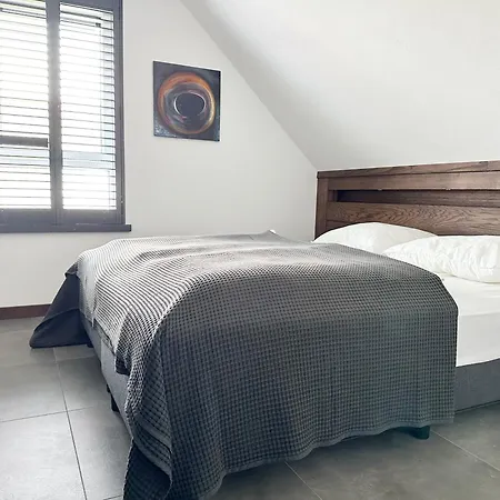 77 Op Recreatiepark De Wielen * Sint Maarten