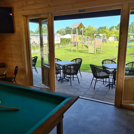 77 Op Recreatiepark De Wielen Ferienhaus *