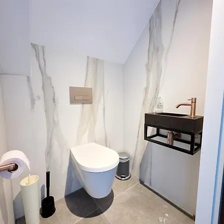 77 Op Recreatiepark De Wielen Ferienhaus