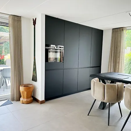 77 Op Recreatiepark De Wielen Holiday home *