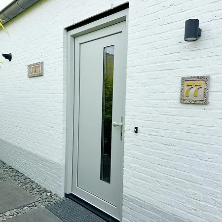 77 Op Recreatiepark De Wielen Ferienhaus