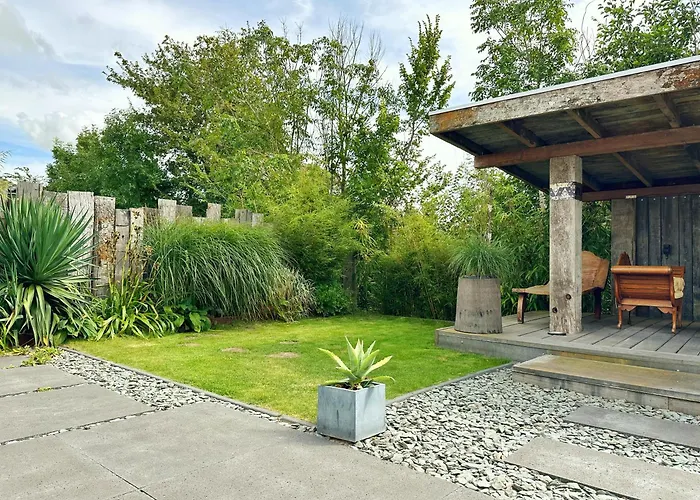 77 Op Recreatiepark De Wielen Дом отдыха *